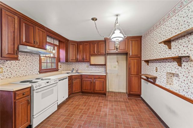 113 Wiltshire Drive, Upper St Clair, PA 15241