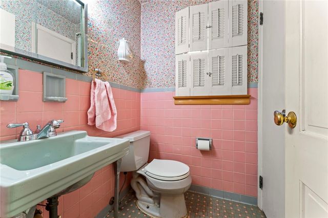 113 Wiltshire Drive, Upper St Clair, PA 15241