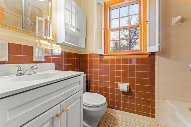 113 Wiltshire Drive, Upper St Clair, PA 15241