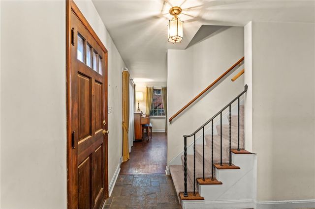 113 Wiltshire Drive, Upper St Clair, PA 15241