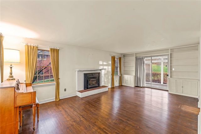 113 Wiltshire Drive, Upper St Clair, PA 15241