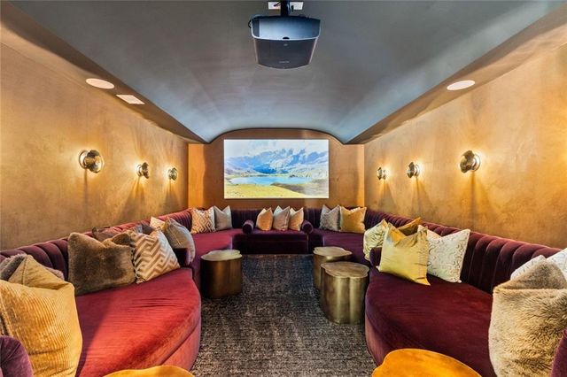 475 Heards Ferry Road, Atlanta, GA 30328