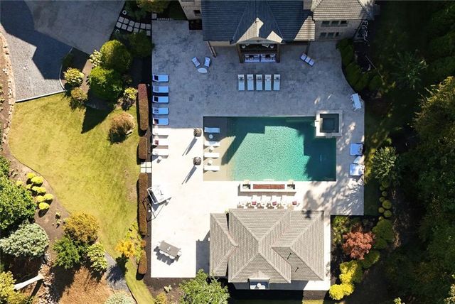 475 Heards Ferry Road, Atlanta, GA 30328