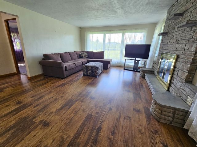 445 James Street, N Franklin Twp, PA 15301