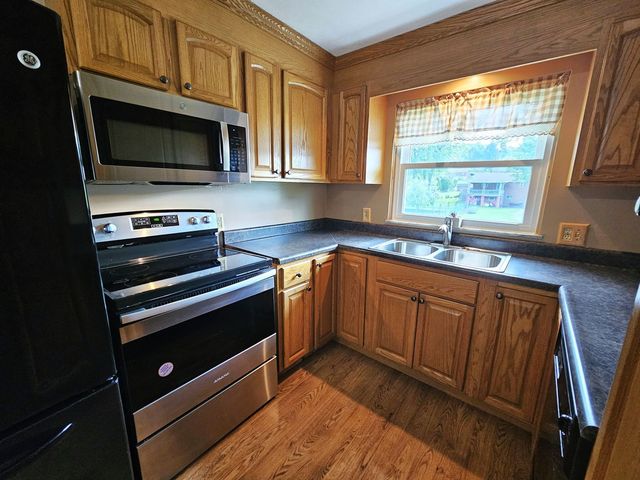 445 James Street, N Franklin Twp, PA 15301