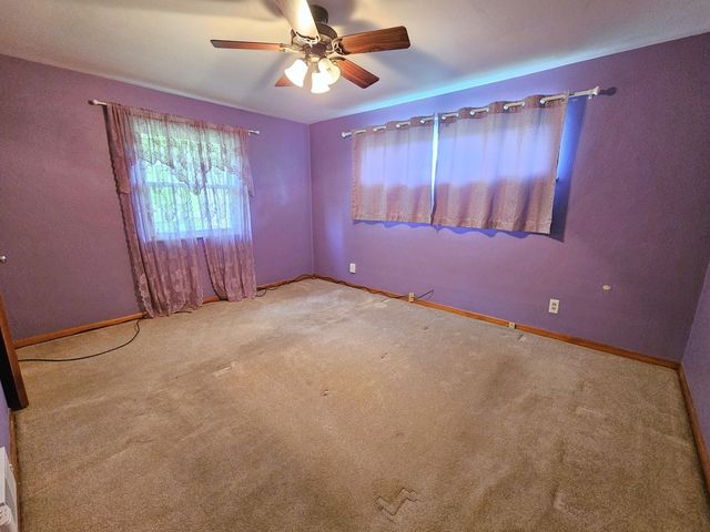 445 James Street, N Franklin Twp, PA 15301