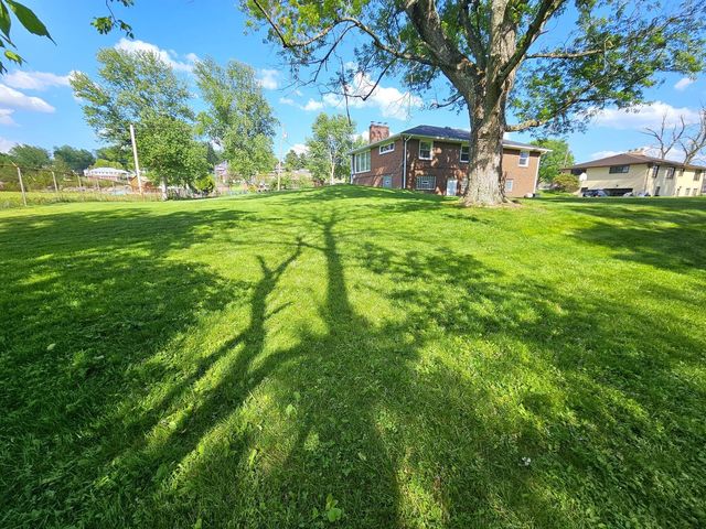 445 James Street, N Franklin Twp, PA 15301