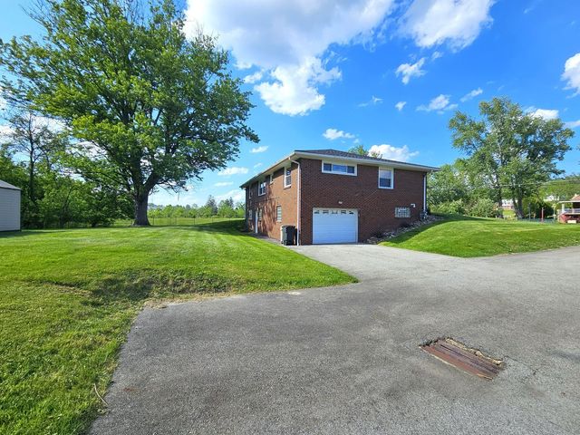 445 James Street, N Franklin Twp, PA 15301