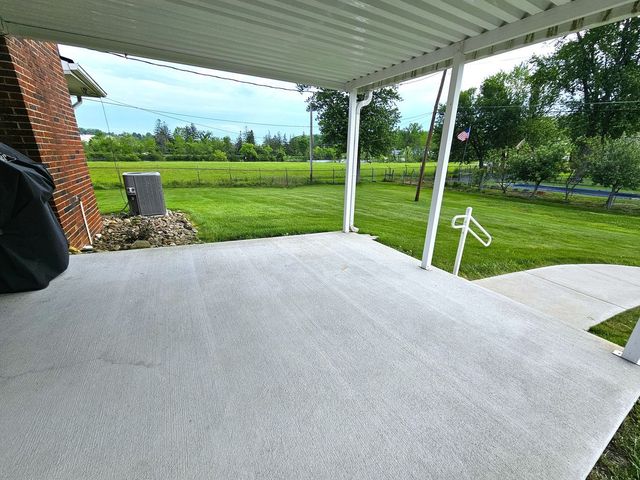 445 James Street, N Franklin Twp, PA 15301