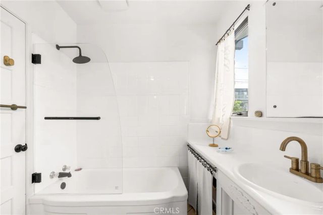 3436 S Kerckhoff, San Pedro, CA 90731
