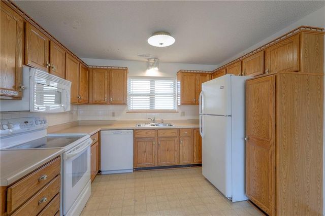 6126 ASH Court, Raytown, MO 64133