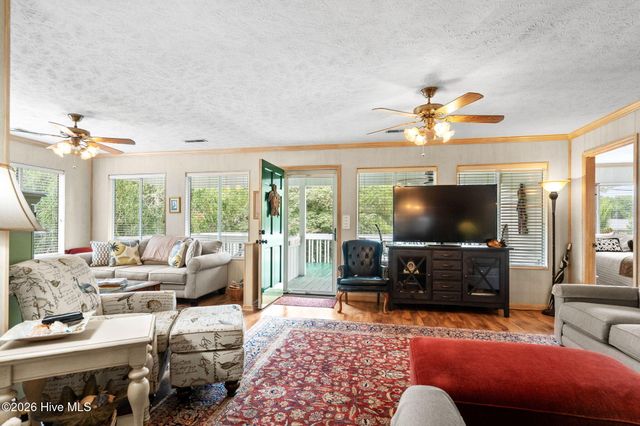600 27th Avenue S, North Myrtle Beach, SC 29582