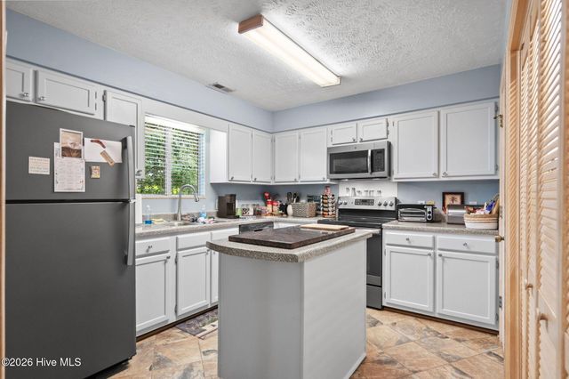 600 27th Avenue S, North Myrtle Beach, SC 29582