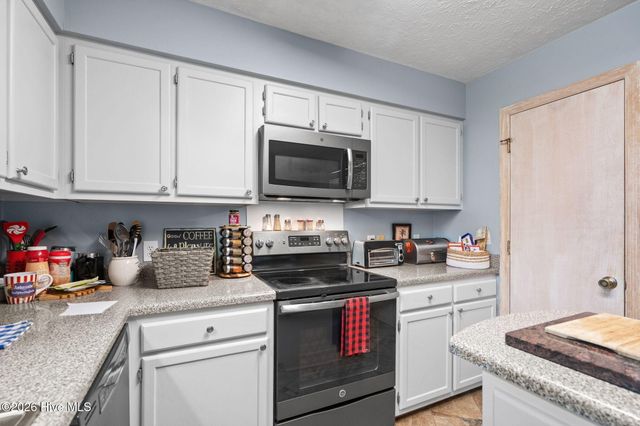600 27th Avenue S, North Myrtle Beach, SC 29582