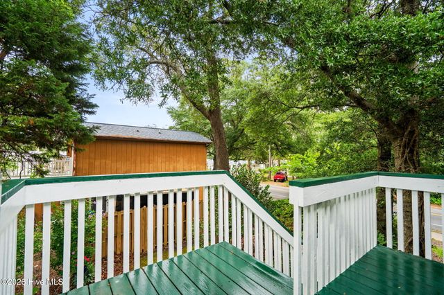 600 27th Avenue S, North Myrtle Beach, SC 29582