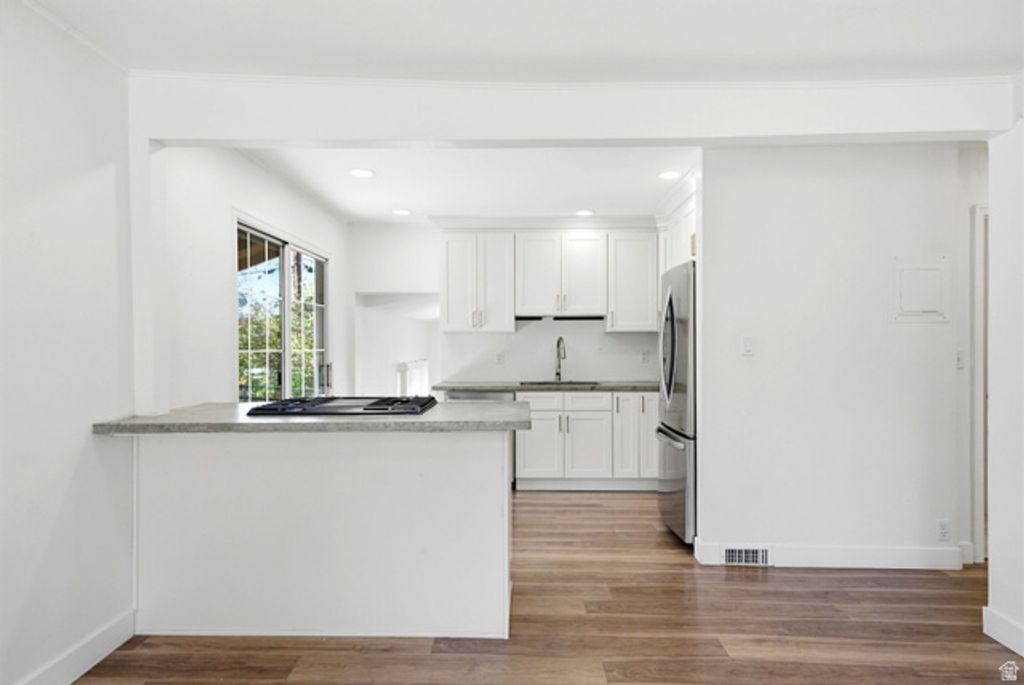 Image 12 of property listing at 4540 S WELLINGTON ST, Holladay, UT 84117