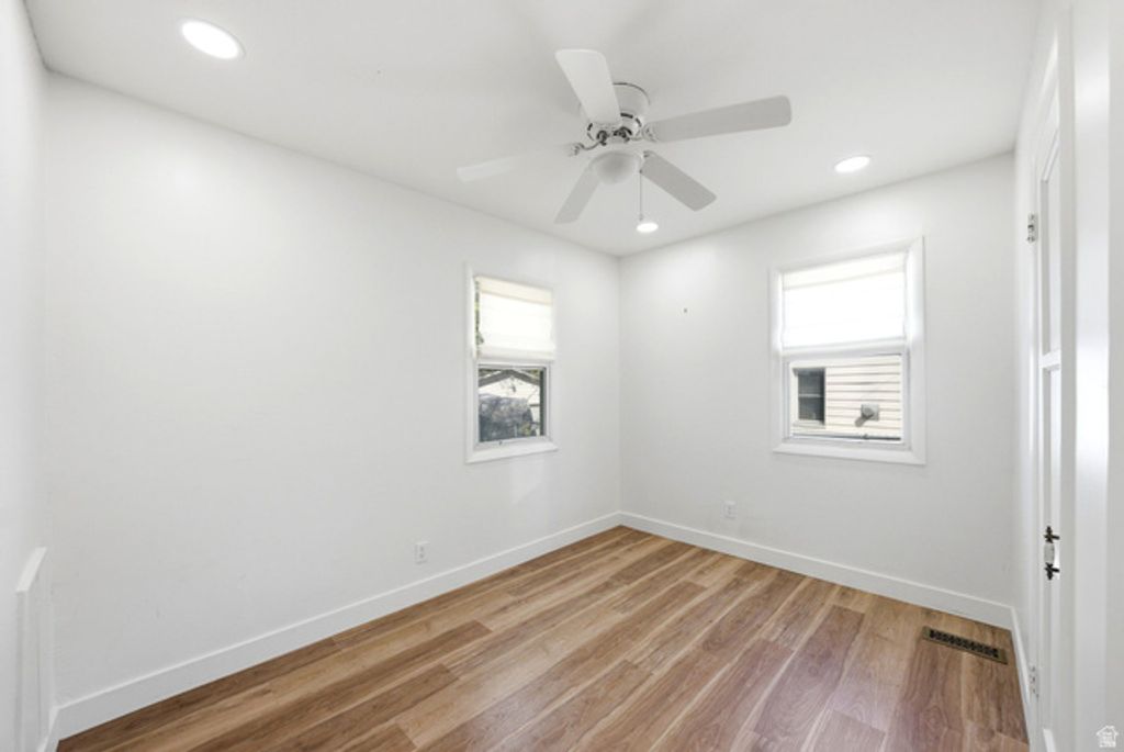 Image 15 of property listing at 4540 S WELLINGTON ST, Holladay, UT 84117