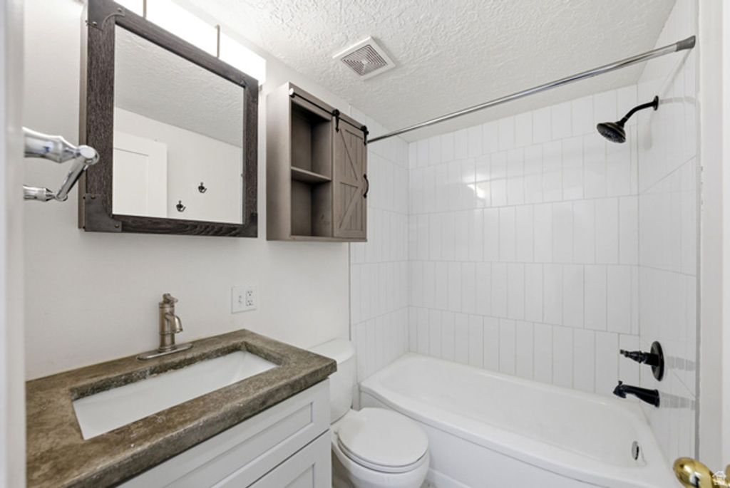 Image 16 of property listing at 4540 S WELLINGTON ST, Holladay, UT 84117