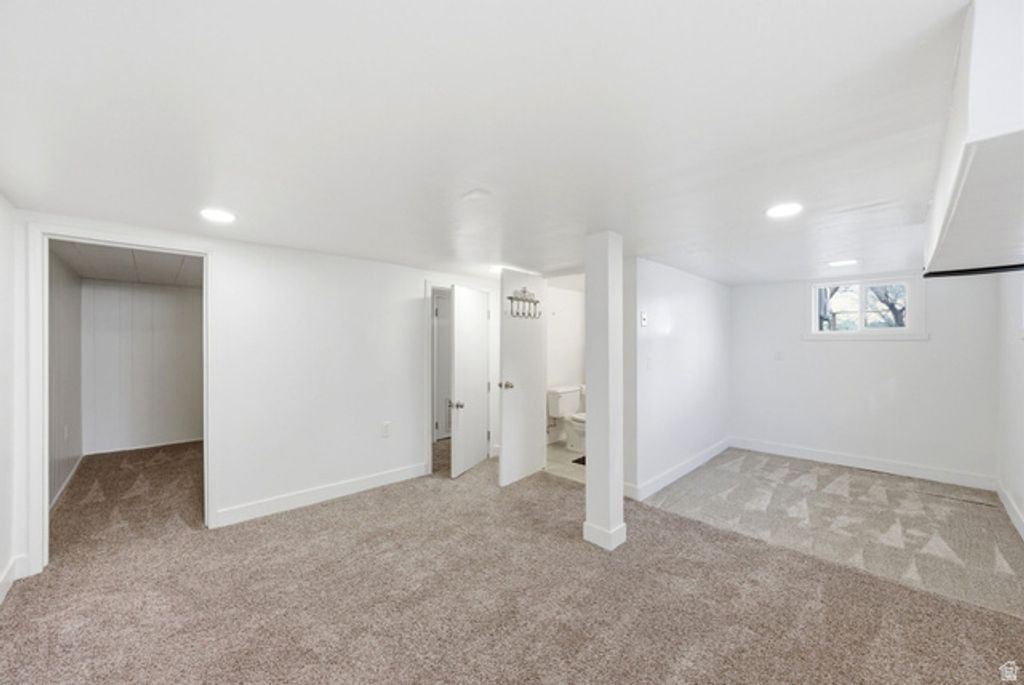 Image 21 of property listing at 4540 S WELLINGTON ST, Holladay, UT 84117