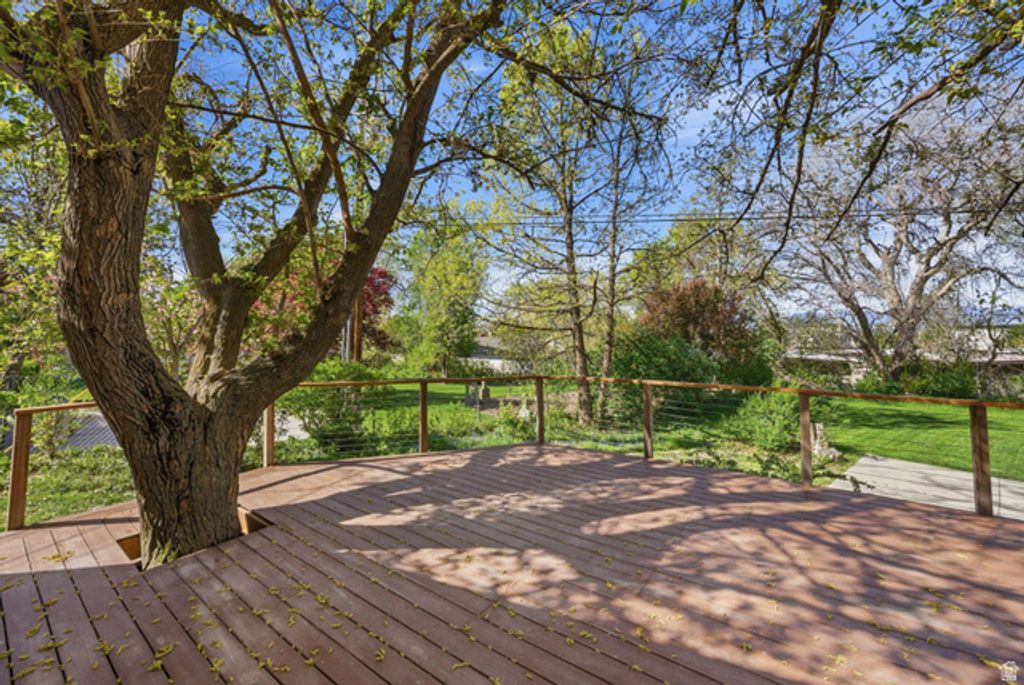 Image 25 of property listing at 4540 S WELLINGTON ST, Holladay, UT 84117