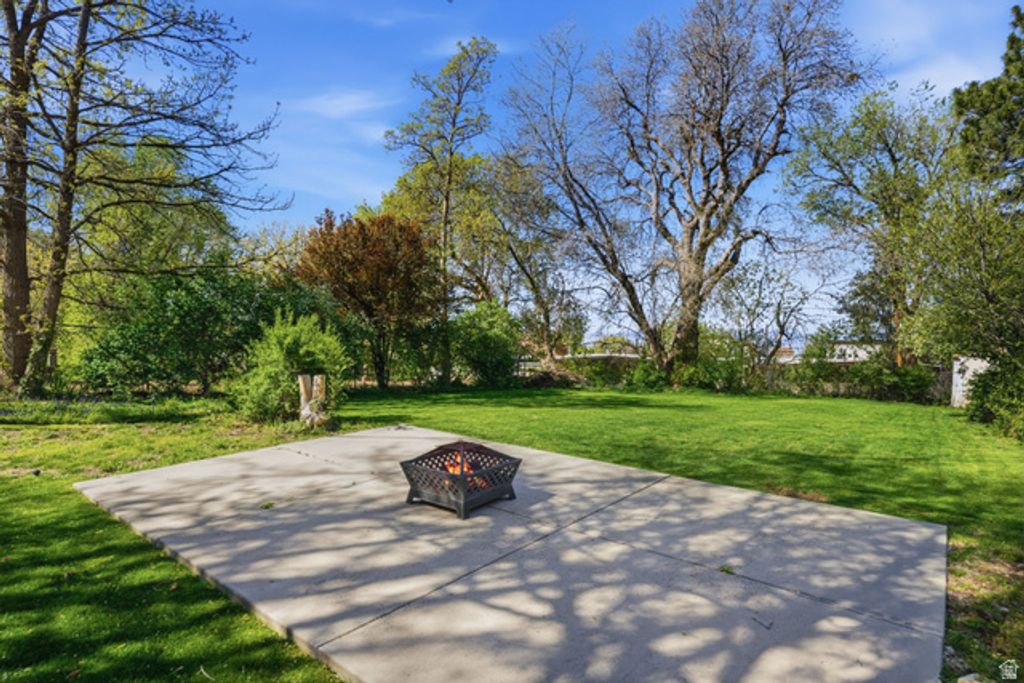 Image 30 of property listing at 4540 S WELLINGTON ST, Holladay, UT 84117