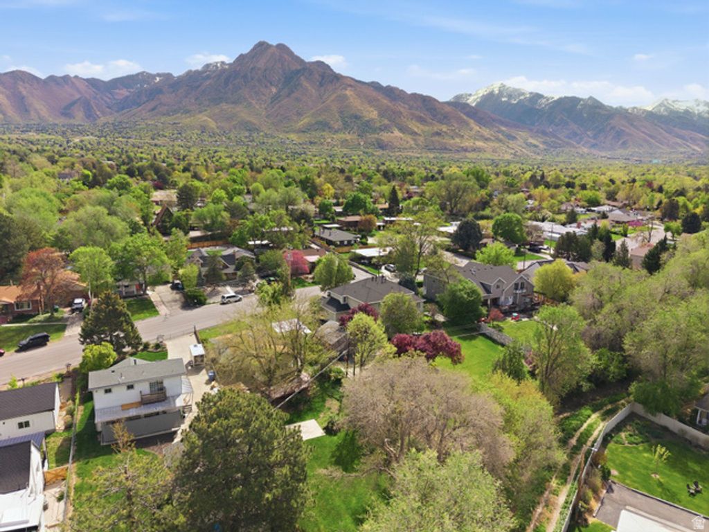 Image 32 of property listing at 4540 S WELLINGTON ST, Holladay, UT 84117