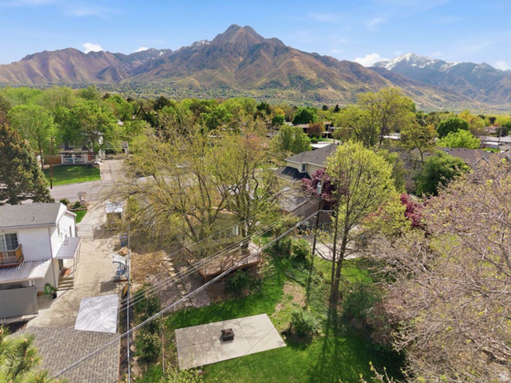 Image 33 of property listing at 4540 S WELLINGTON ST, Holladay, UT 84117