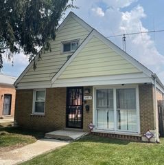 14437 S Hoxie Avenue, Burnham, IL 60633