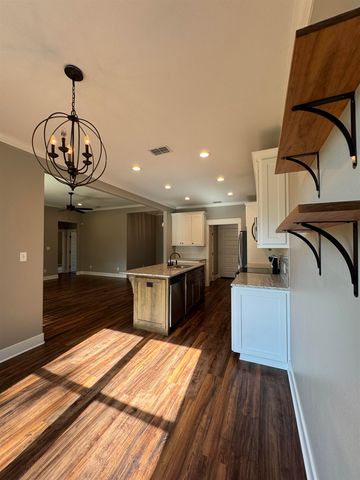 4656 OLD HWY 135, Gladewater, TX 75647