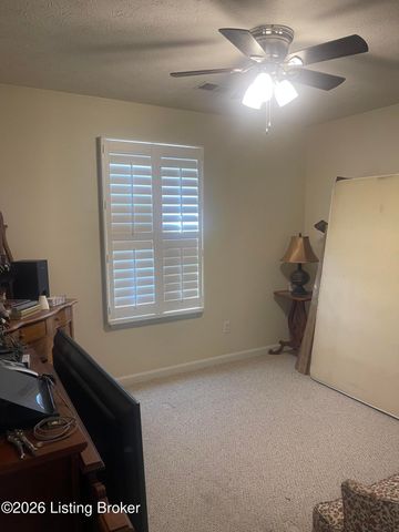 503 Fox Ridge Rd, Radcliff, KY 40160