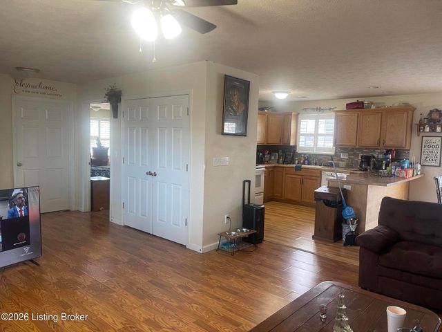 503 Fox Ridge Rd, Radcliff, KY 40160