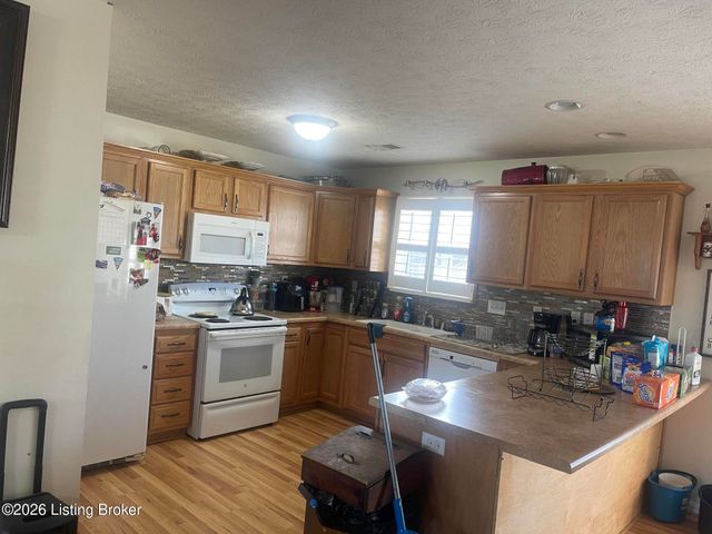 503 Fox Ridge Rd, Radcliff, KY 40160