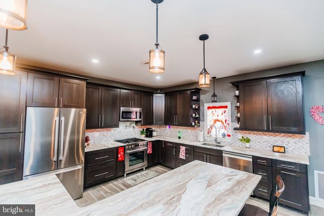 100 ELDERBERRY DR, Levittown, PA 19054