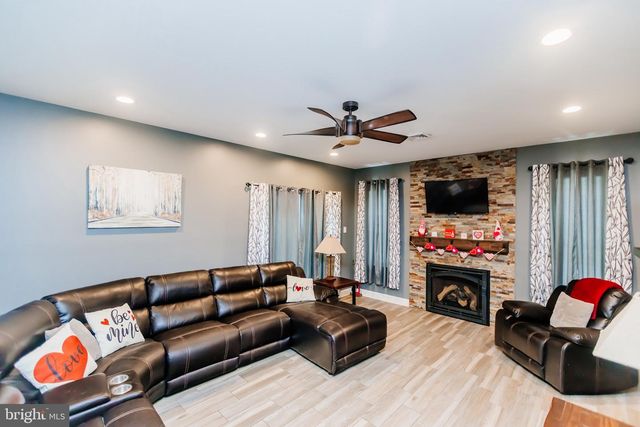 100 ELDERBERRY DR, Levittown, PA 19054