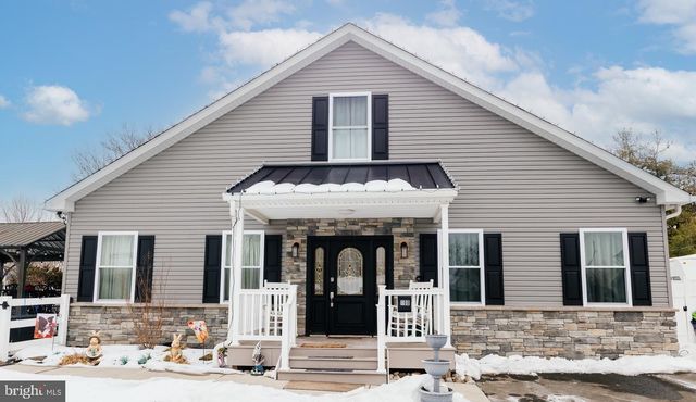 100 ELDERBERRY DR, Levittown, PA 19054