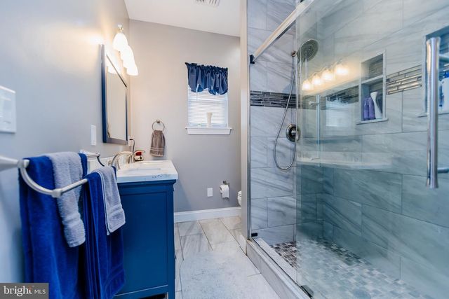 100 ELDERBERRY DR, Levittown, PA 19054