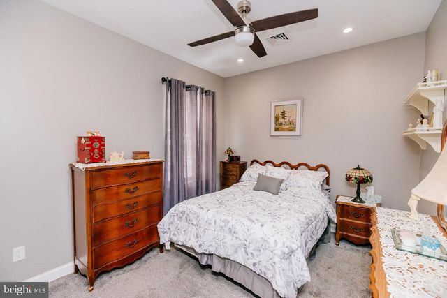 100 ELDERBERRY DR, Levittown, PA 19054