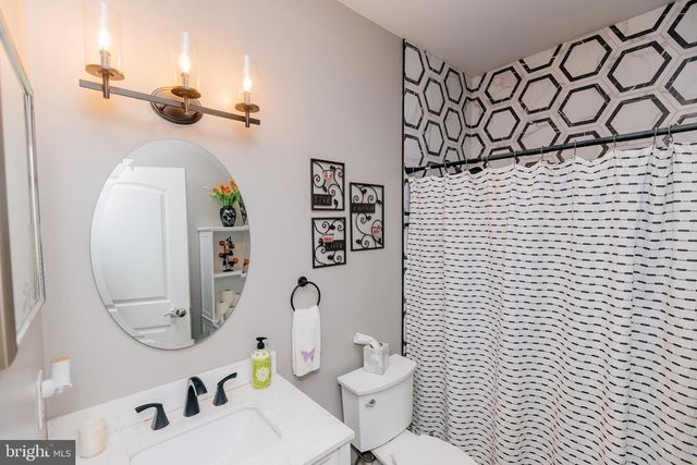 100 ELDERBERRY DR, Levittown, PA 19054