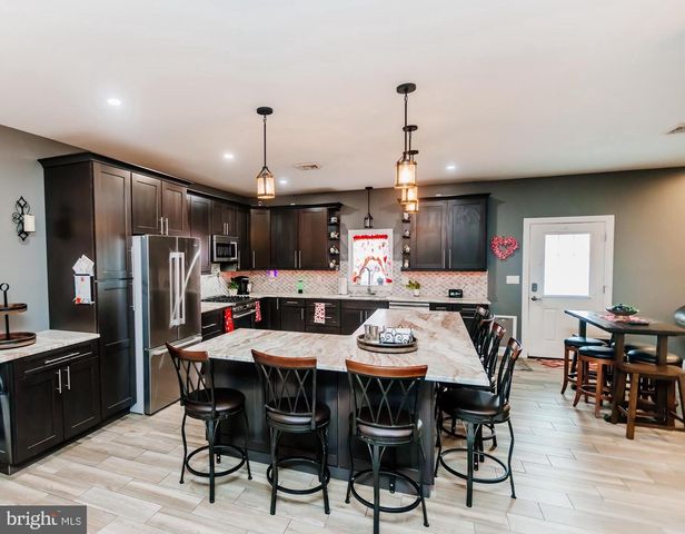 100 ELDERBERRY DR, Levittown, PA 19054