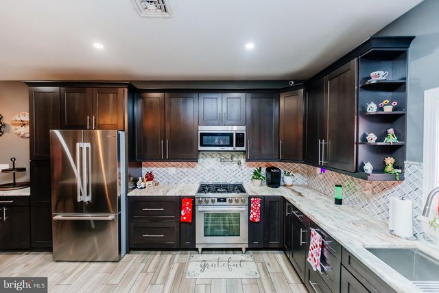 100 ELDERBERRY DR, Levittown, PA 19054