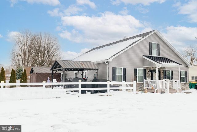 100 ELDERBERRY DR, Levittown, PA 19054