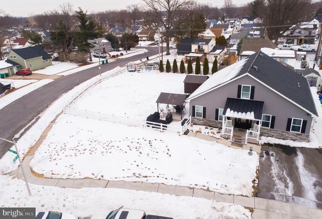 100 ELDERBERRY DR, Levittown, PA 19054