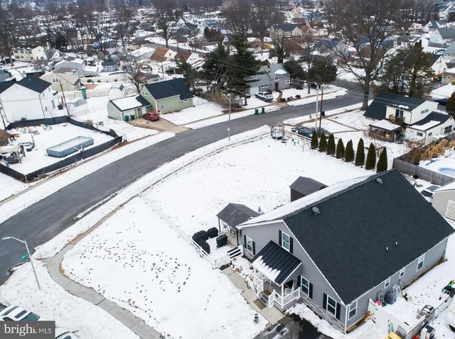 100 ELDERBERRY DR, Levittown, PA 19054