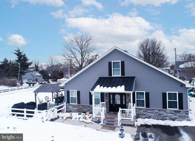 100 ELDERBERRY DR, Levittown, PA 19054