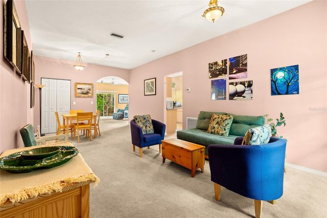 8127 N PACKWOOD AVENUE, Tampa, FL 33604