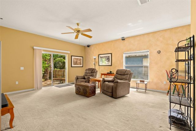 8127 N PACKWOOD AVENUE, Tampa, FL 33604