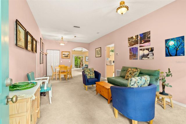 8127 N PACKWOOD AVENUE, Tampa, FL 33604