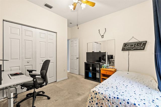 8127 N PACKWOOD AVENUE, Tampa, FL 33604