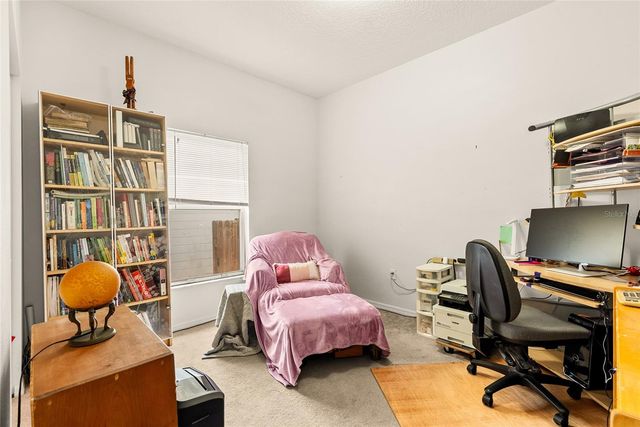 8127 N PACKWOOD AVENUE, Tampa, FL 33604