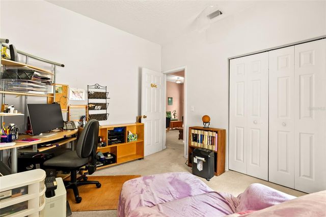 8127 N PACKWOOD AVENUE, Tampa, FL 33604